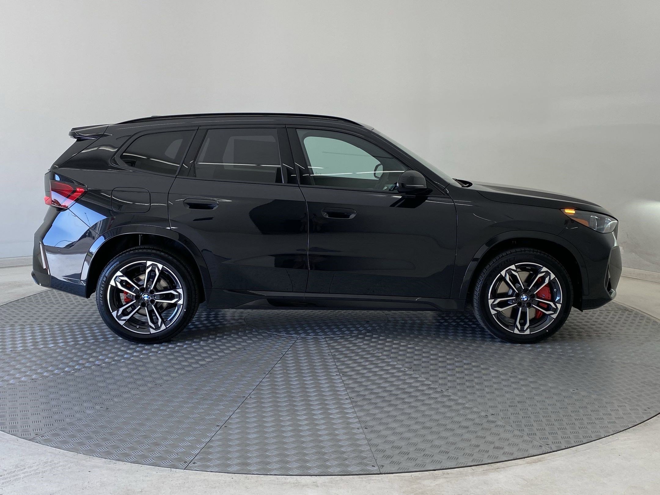 Used 2025 BMW X1 xDrive28i w/ M Sport Package image 7
