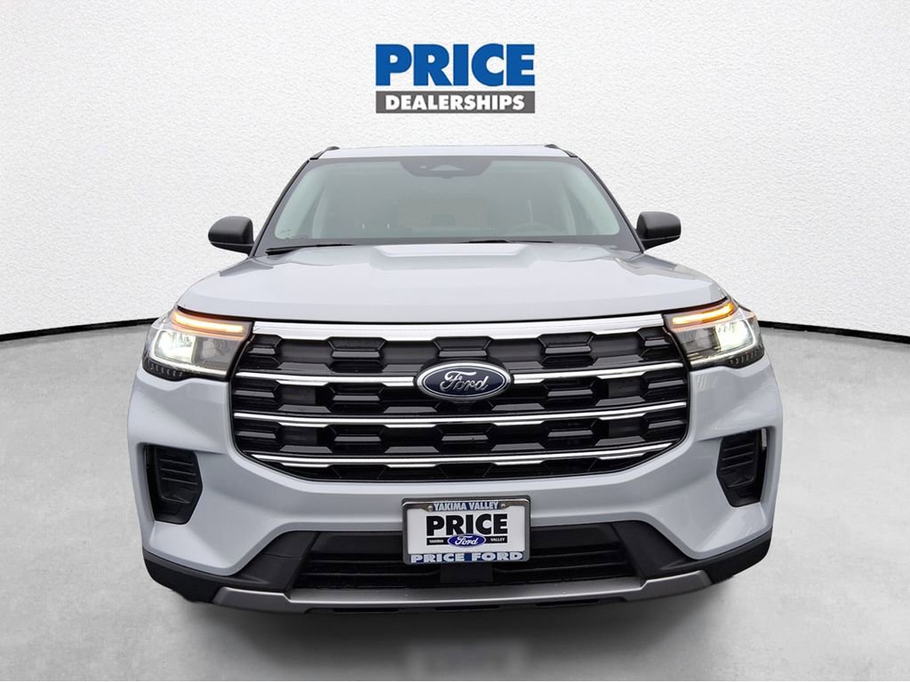 New 2026 Ford Explorer Active image 3
