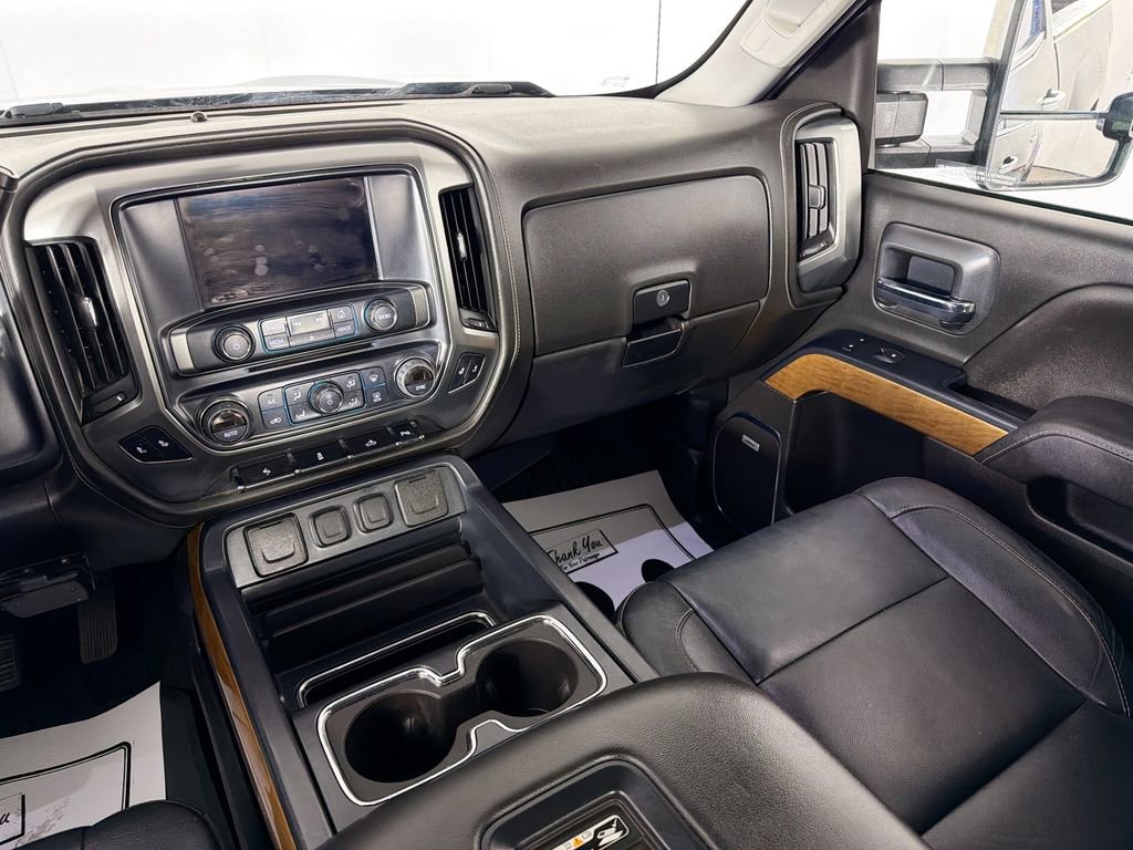 Used 2018 Chevrolet Silverado 1500 LTZ image 23