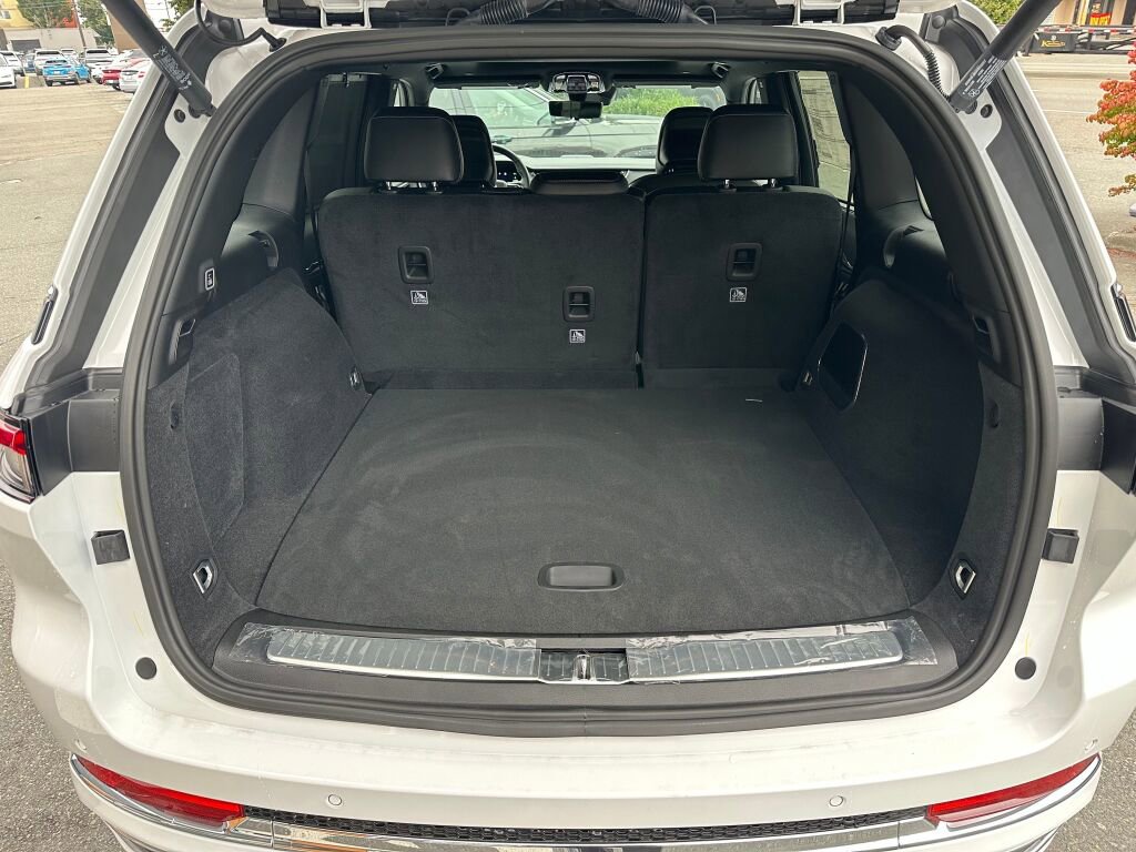 New 2024 Jeep Grand Cherokee Overland w/ Advanced Protech Group III image 14