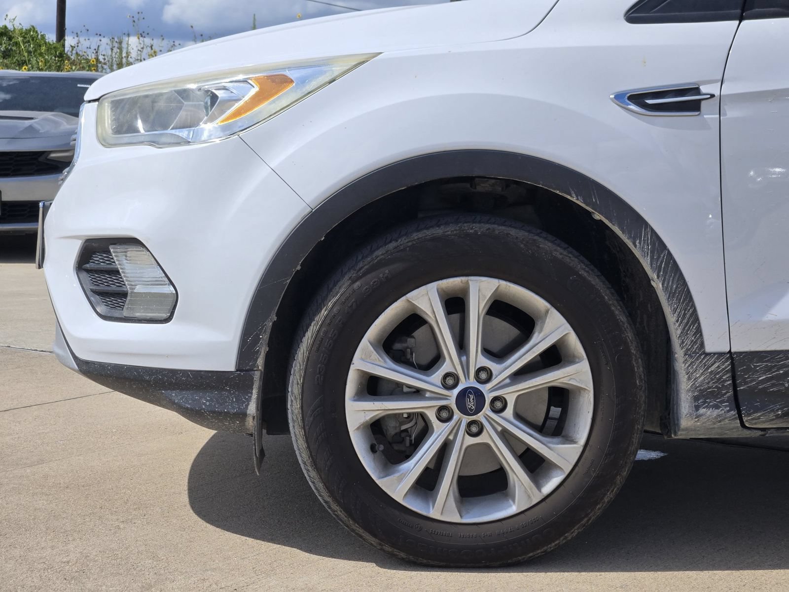 Used 2017 Ford Escape SE w/ Equipment Group 201A AWD/4WD image 9