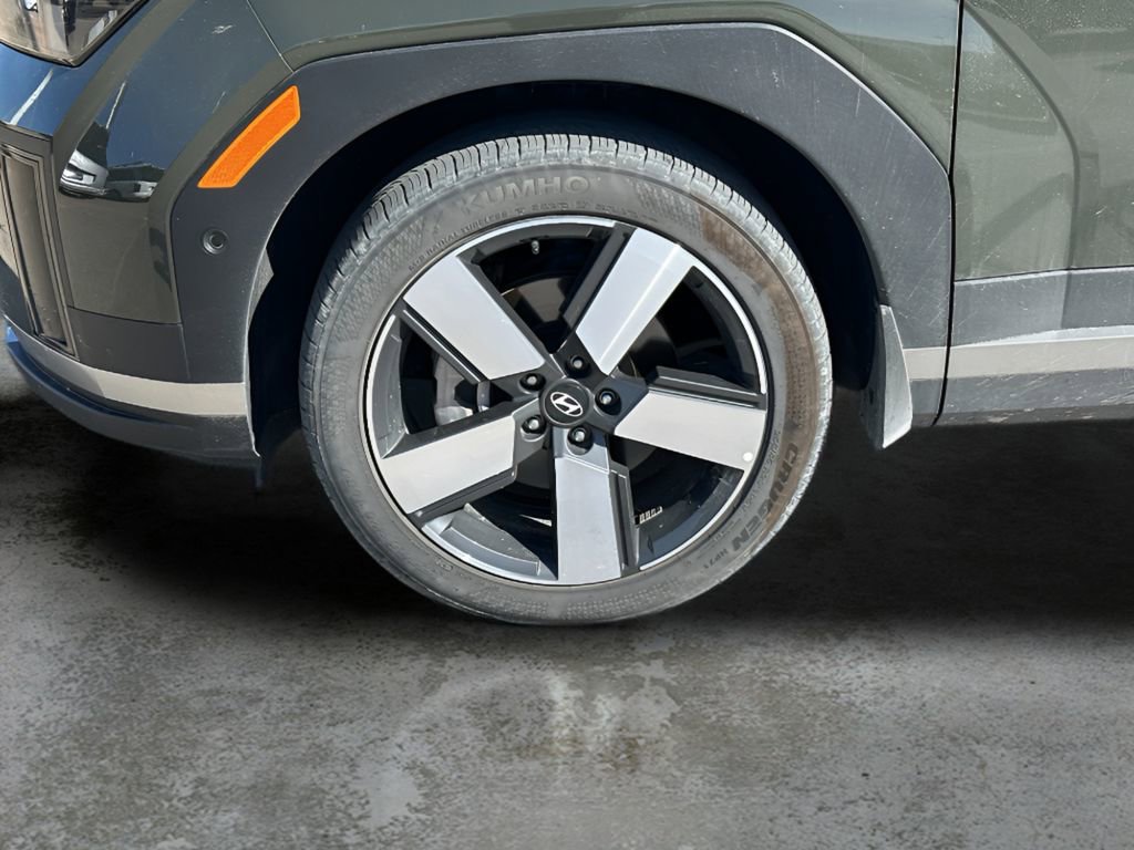Used 2024 Hyundai Santa Fe Limited image 9