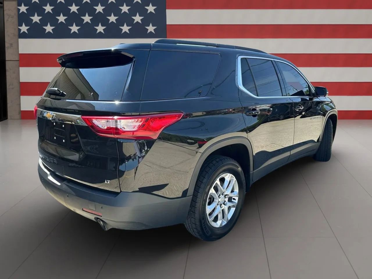 Used 2021 Chevrolet Traverse LT w/ LPO, Floor Liner Package image 7