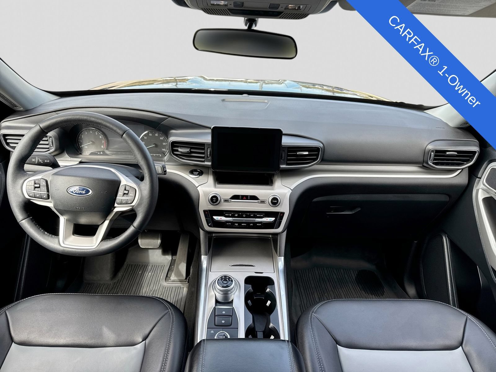 Used 2024 Ford Explorer XLT w/ Equipment Group 202A AWD/4WD image 18