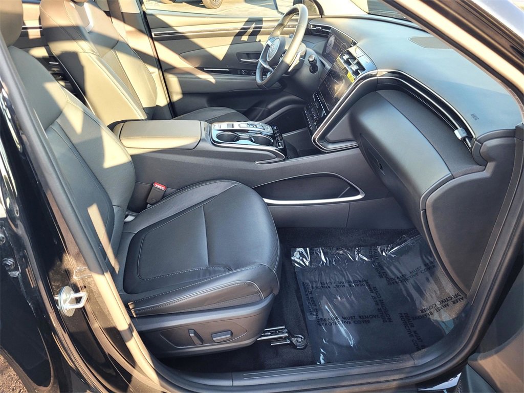 Certified 2023 Hyundai Tucson Limited w/ Cargo Package image 19