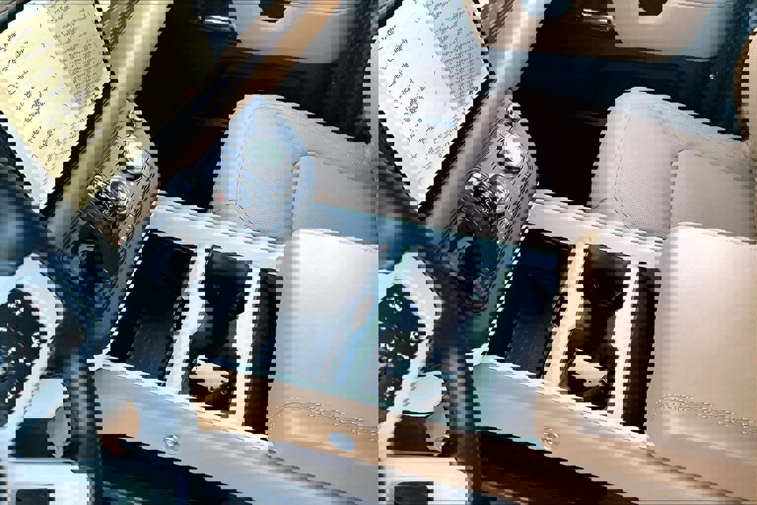 Used 2025 Land Rover Defender 110 X-Dynamic SE image 16