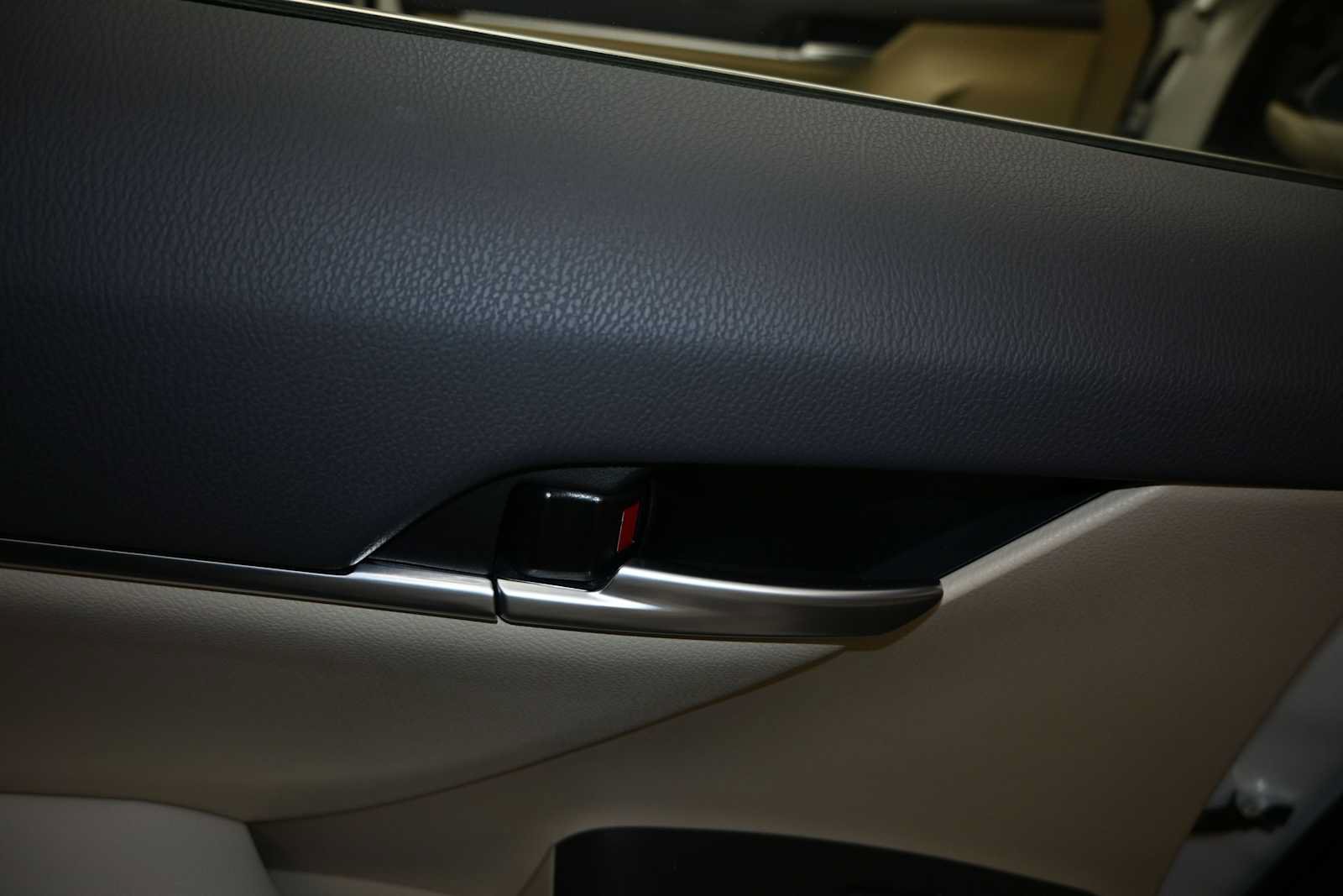 Used 2024 Toyota Camry XLE w/ Navigation Package FWD image 24