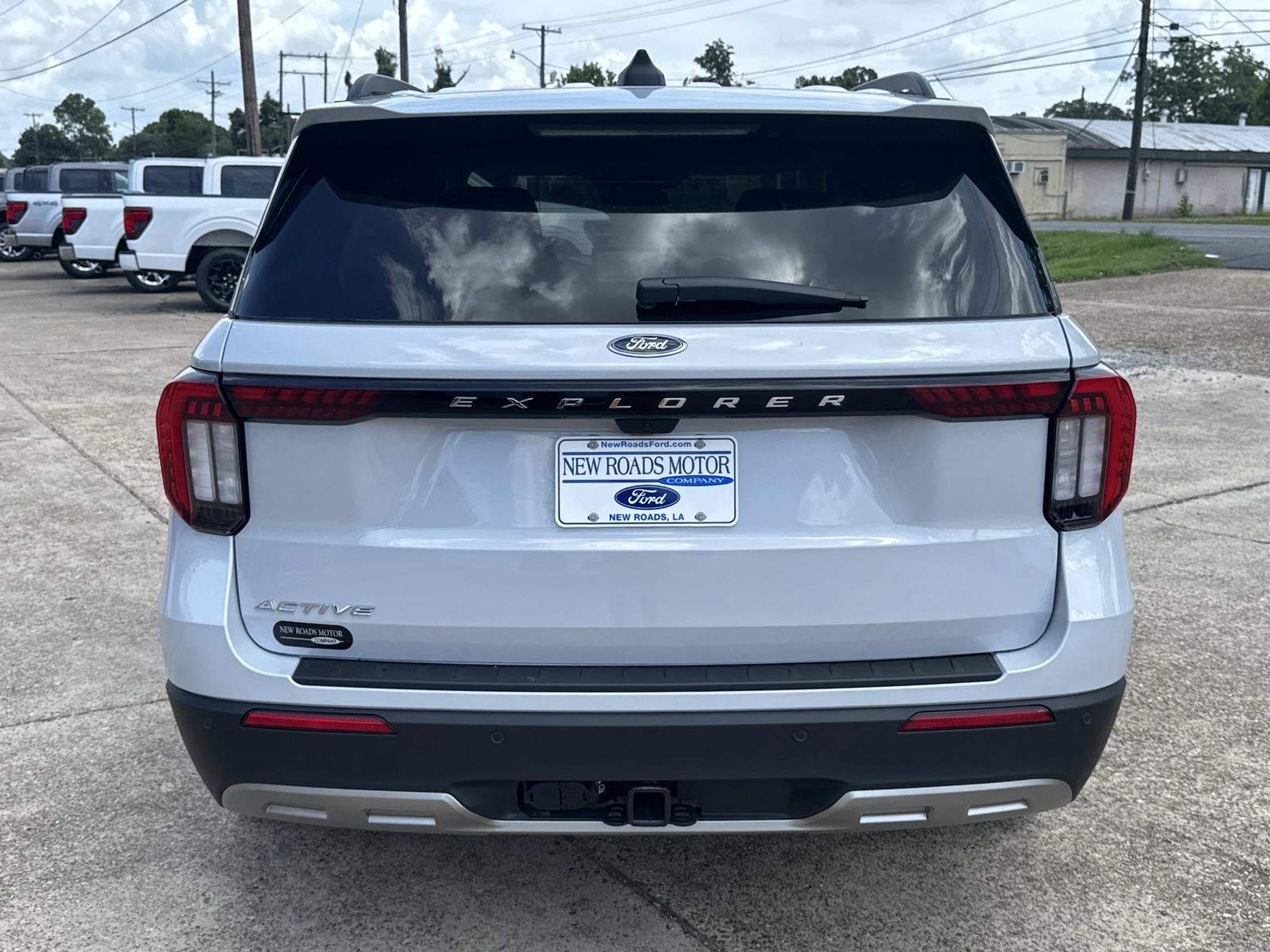 New 2025 Ford Explorer Active w/ Active Comfort Package image 5