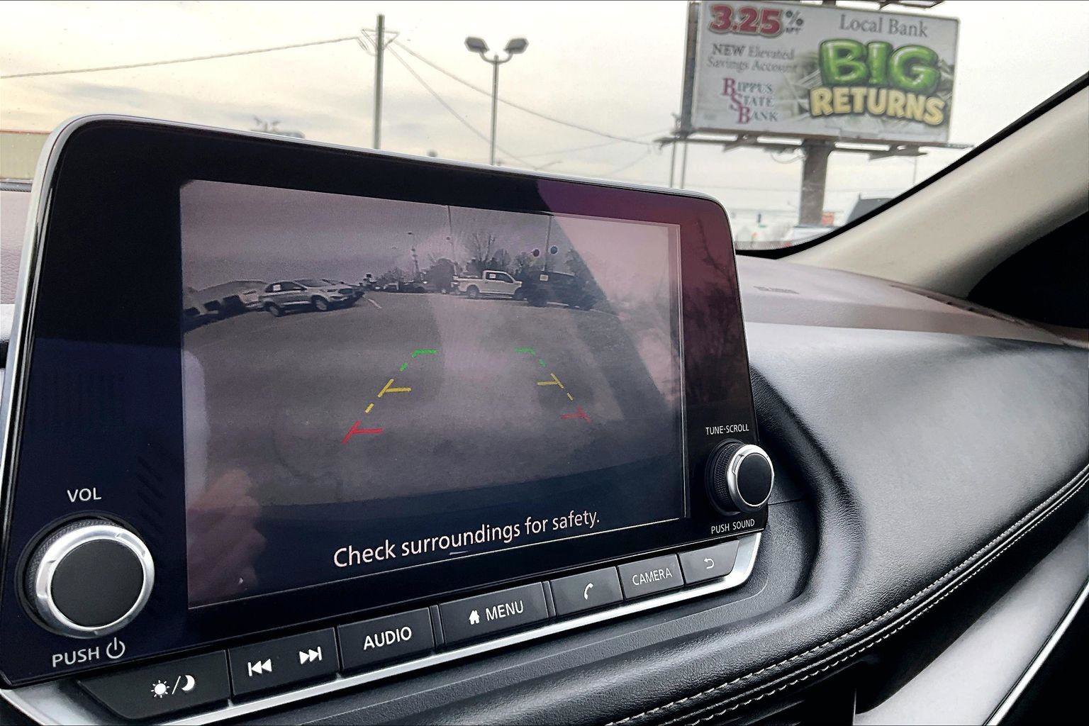 Used 2023 Nissan Rogue SV image 22