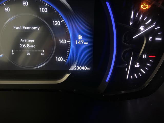 Used 2020 Hyundai Santa Fe Limited AWD/4WD image 6