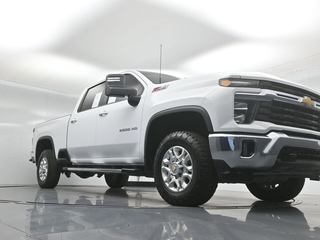 Used 2024 Chevrolet Silverado 2500 LT image 43