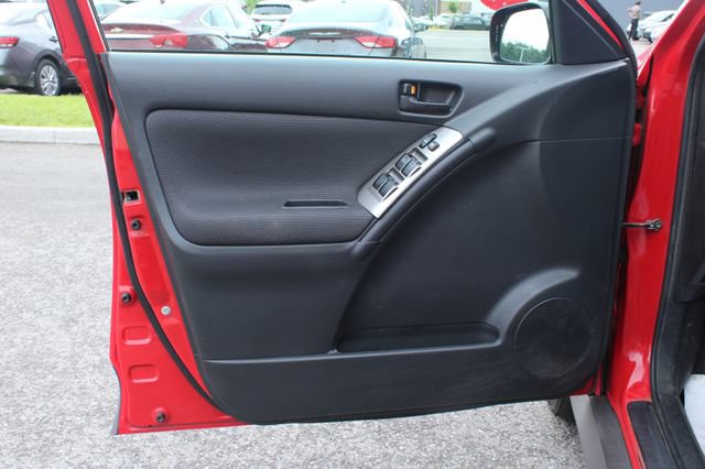 Used 2006 Pontiac Vibe w/ Preferred Package FWD image 10