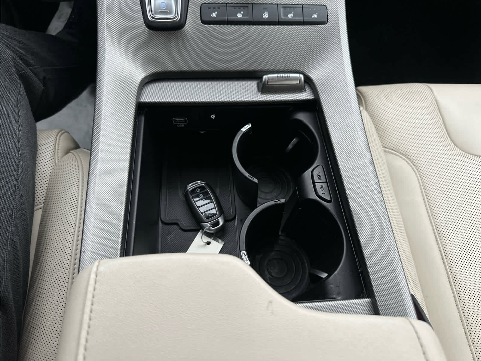 Used 2021 Hyundai Palisade Calligraphy image 38