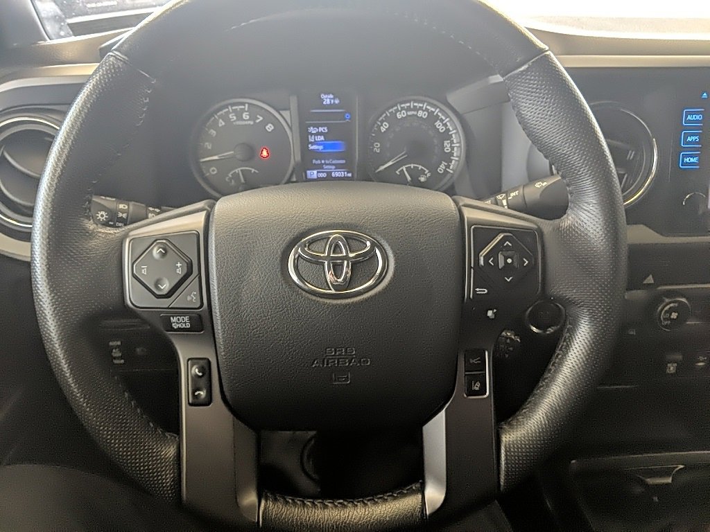 Used 2019 Toyota Tacoma TRD Sport image 15