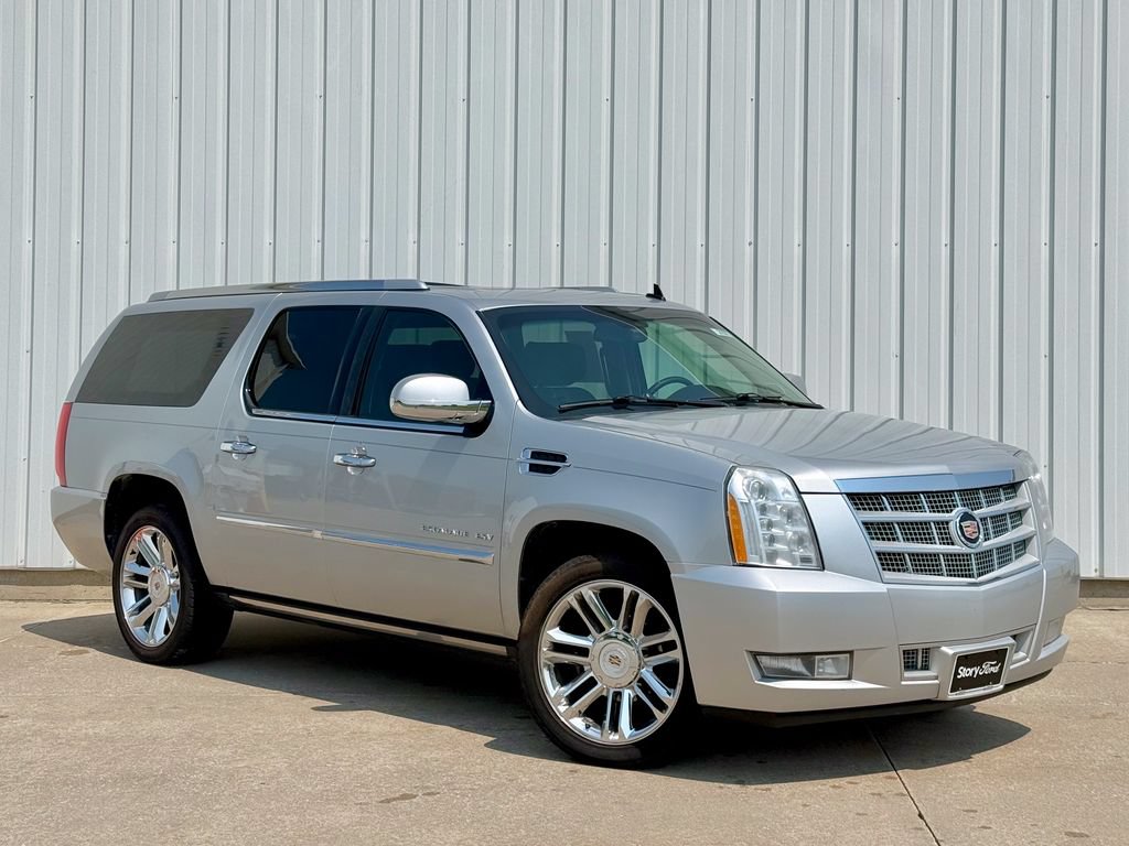 Used 2013 Cadillac Escalade ESV Platinum AWD/4WD image 8