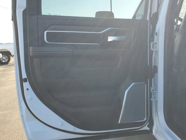 Used 2025 RAM 2500 Laramie image 30