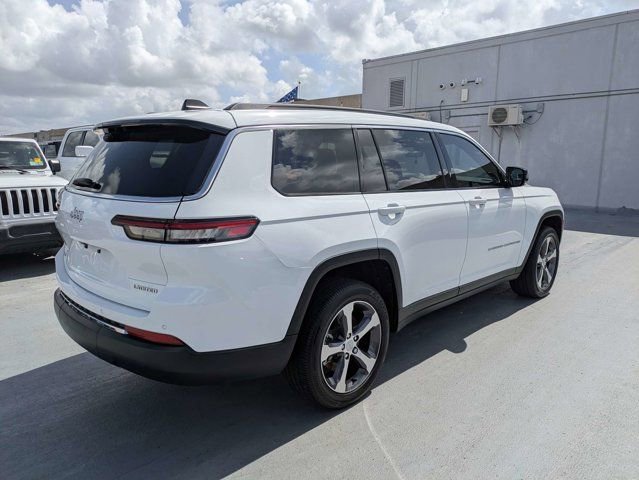 Used 2025 Jeep Grand Cherokee L Limited w/ Trailer Tow Package AWD/4WD image 3