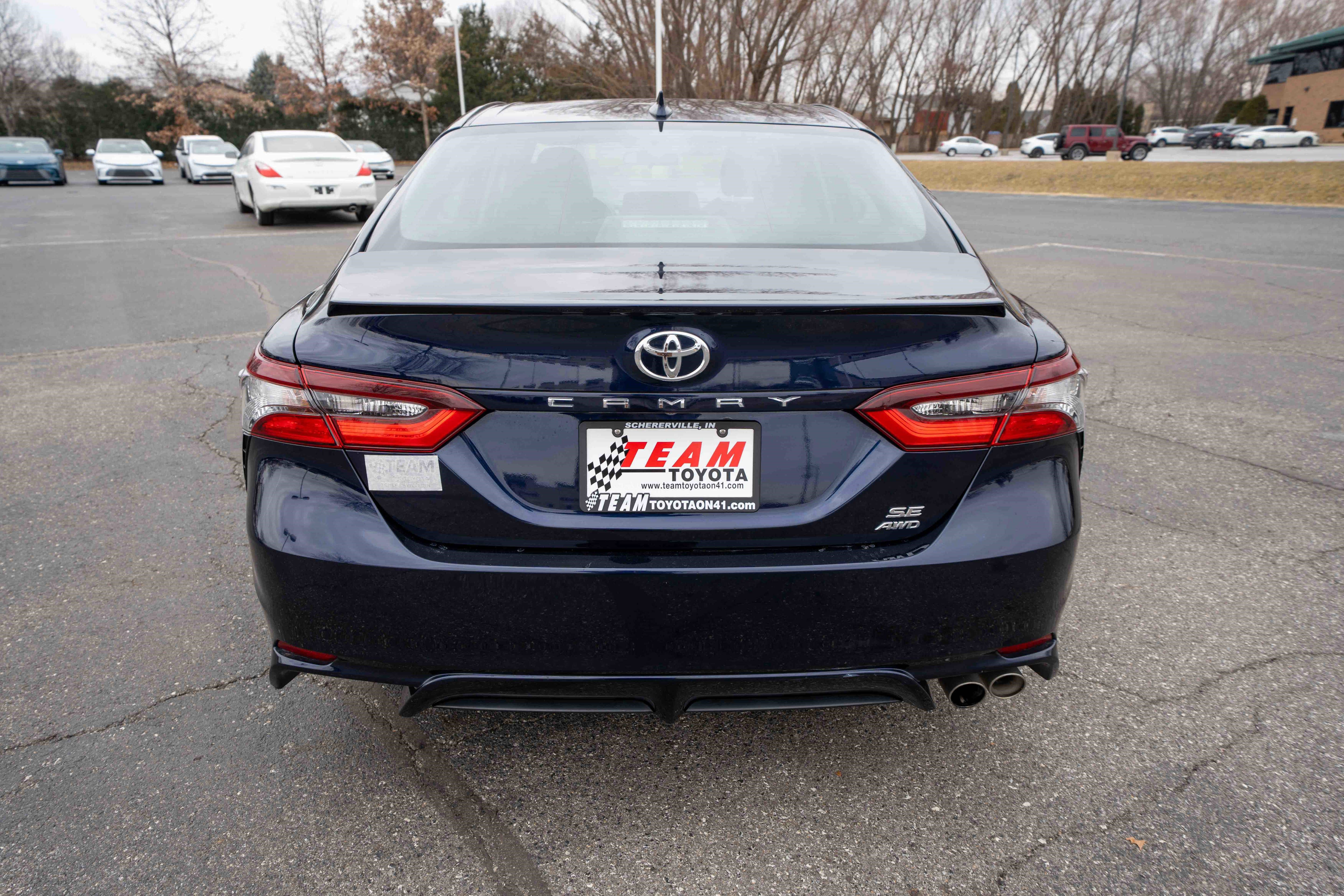Used 2021 Toyota Camry SE w/ Cold Weather Package image 3