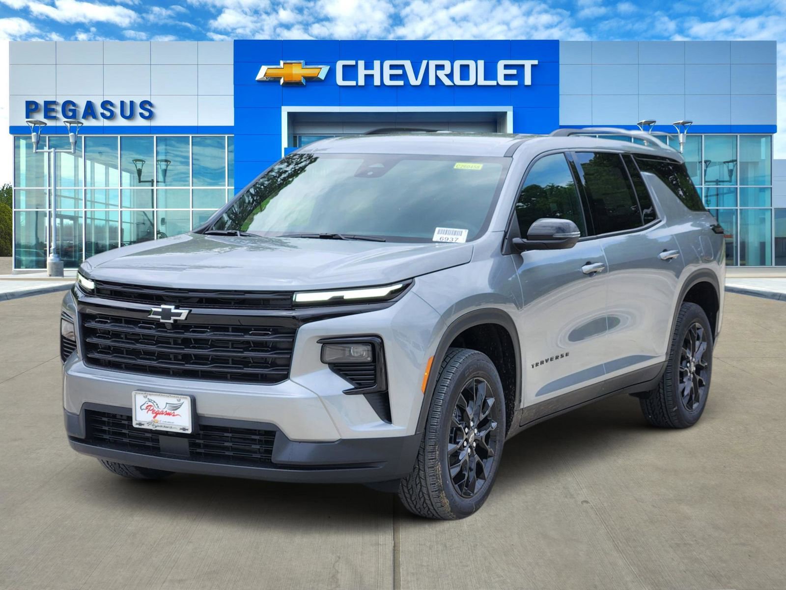 New 2026 Chevrolet Traverse LT w/ Midnight/Sport Edition FWD video 2