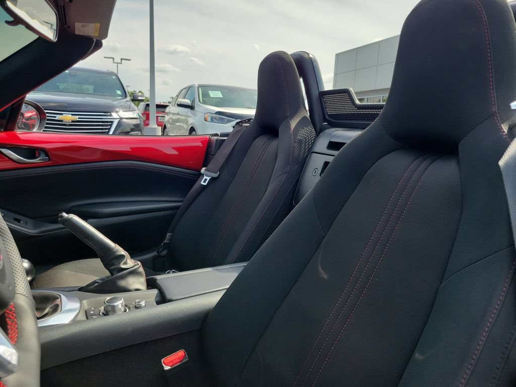 Used 2016 MAZDA MX-5 Miata Club RWD image 19