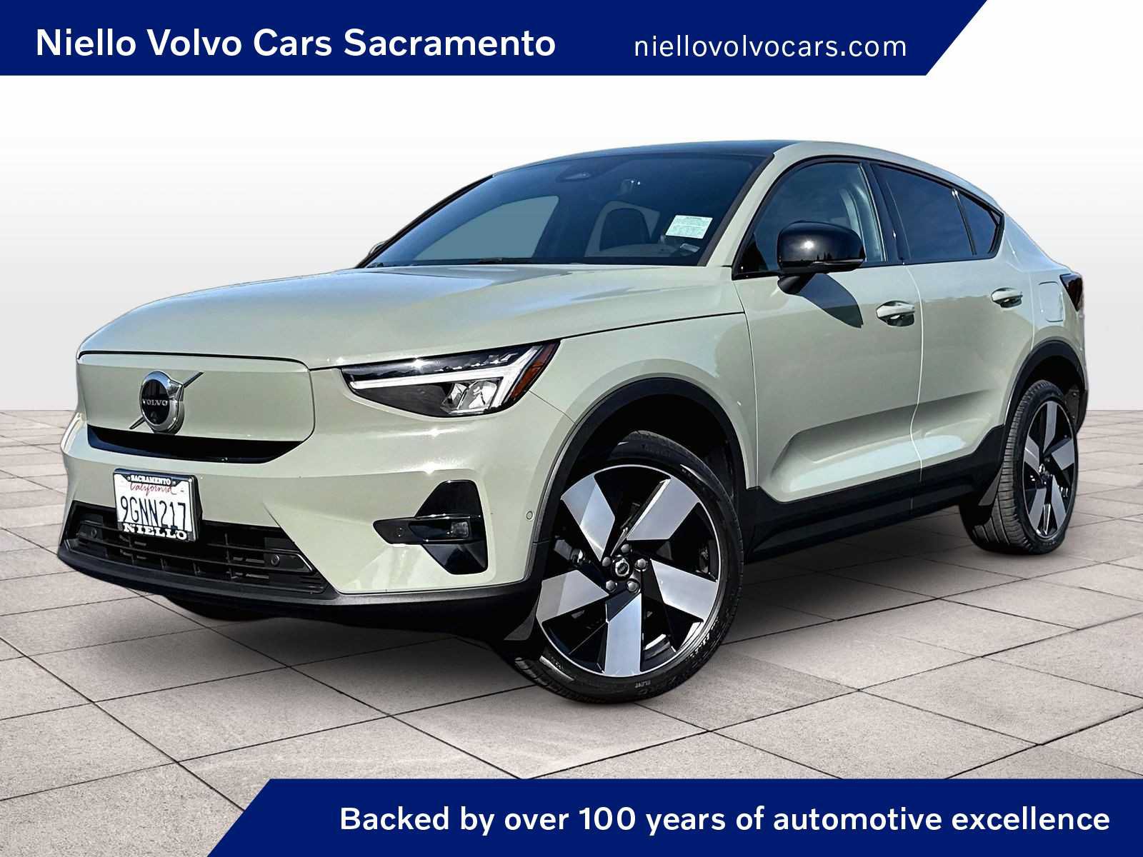 Used 2023 Volvo C40 P8 Recharge Plus AWD/4WD image 1