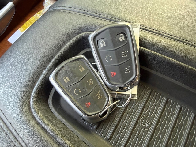 Used 2020 Cadillac Escalade Luxury AWD/4WD image 41