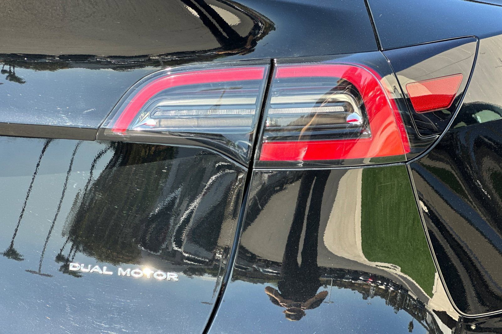 Used 2024 Tesla Model Y Long Range image 26