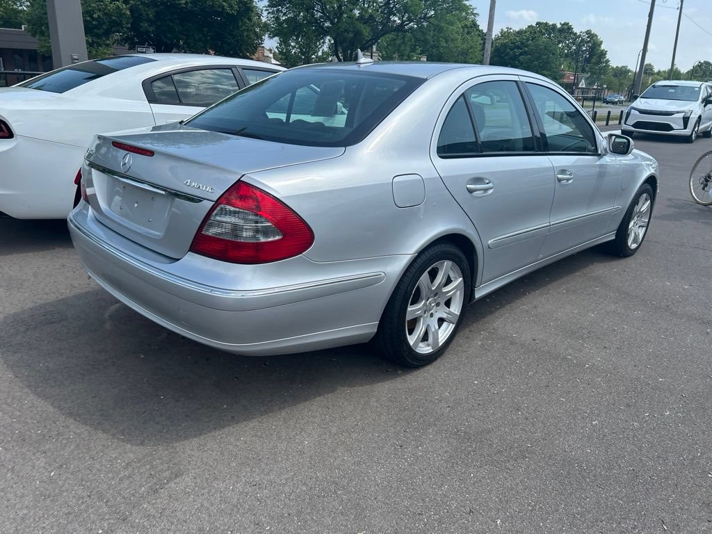 Used 2007 Mercedes-Benz E 350 4MATIC Sedan image 5