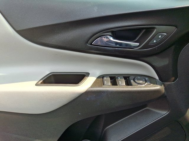 Used 2023 Chevrolet Equinox LS w/ Driver Confidence II Package FWD image 16