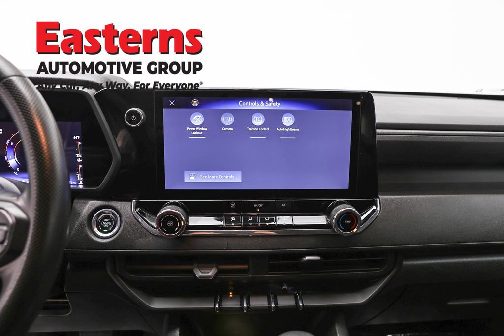 Used 2023 Chevrolet Colorado W/T image 12