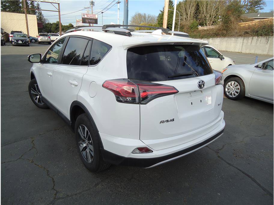Used 2016 Toyota RAV4 XLE FWD image 8