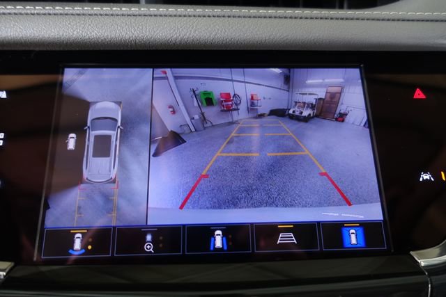 Used 2023 Cadillac XT6 Premium Luxury w/ Technology Package FWD image 15