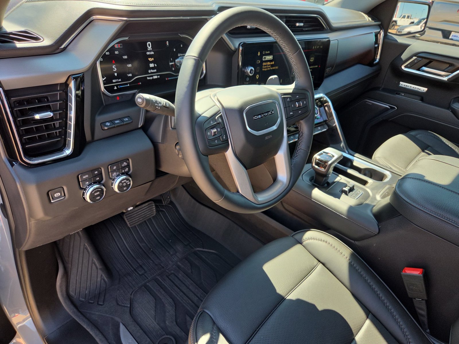 Used 2024 GMC Sierra 1500 Denali w/ Denali Reserve Package AWD/4WD image 10
