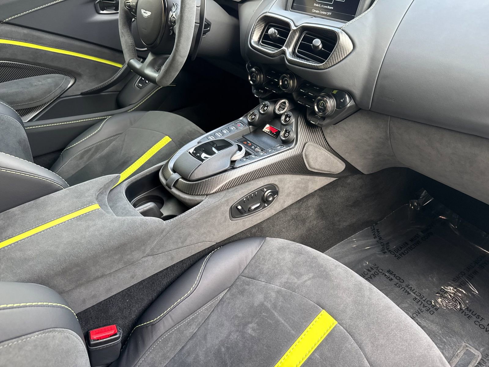 Used 2023 Aston Martin V8 Vantage Coupe RWD image 14