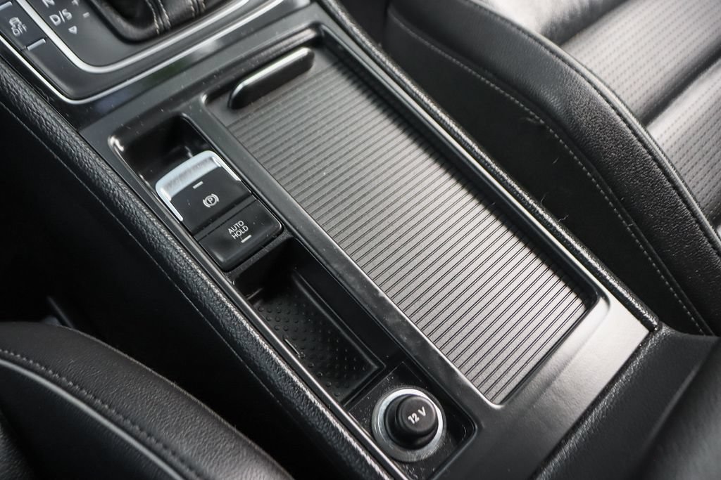 Used 2018 Volkswagen Golf R 4-Door AWD/4WD image 33
