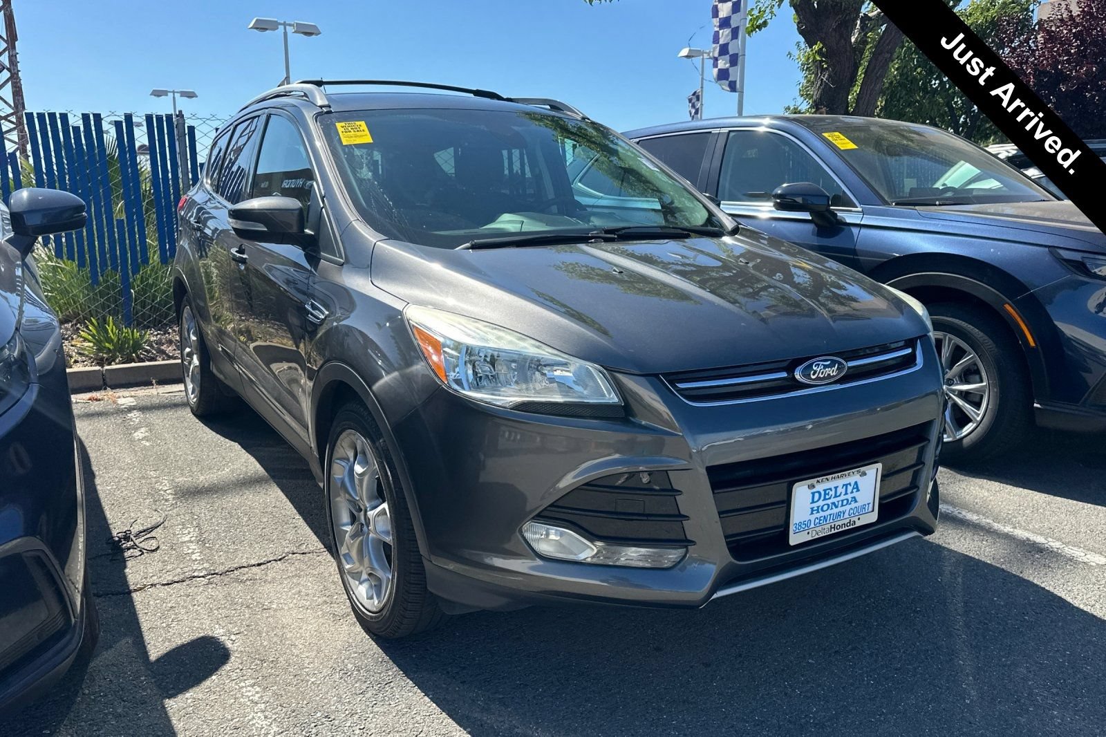 Used 2015 Ford Escape Titanium FWD image 1