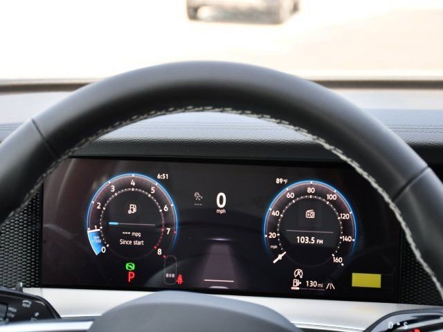 New 2025 Volkswagen Tiguan SE image 22