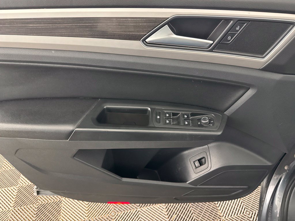 Used 2018 Volkswagen Atlas SE AWD/4WD image 30