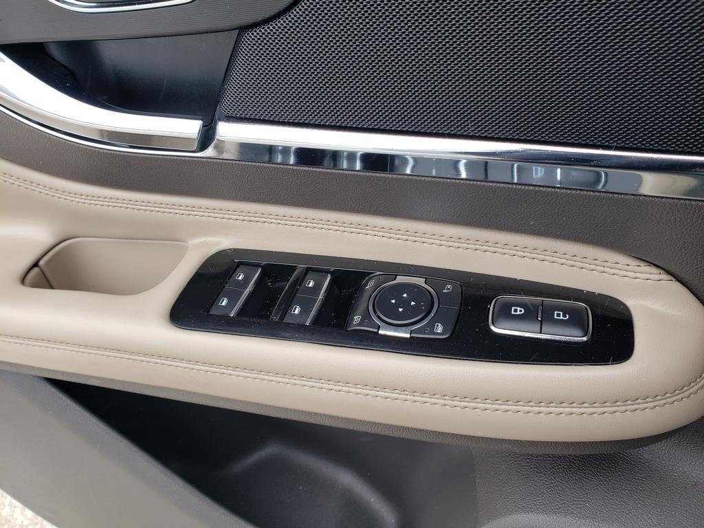 Used 2021 Lincoln Corsair Reserve w/ Elements Package image 32