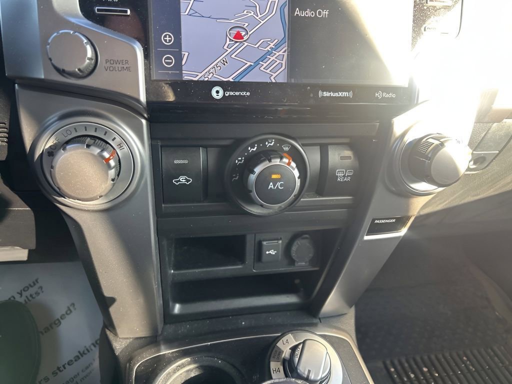 Used 2020 Toyota 4Runner SR5 Premium image 27