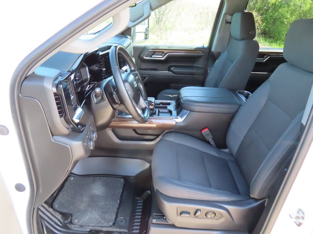 Used 2024 Chevrolet Silverado 1500 RST w/ Convenience Package II AWD/4WD image 28