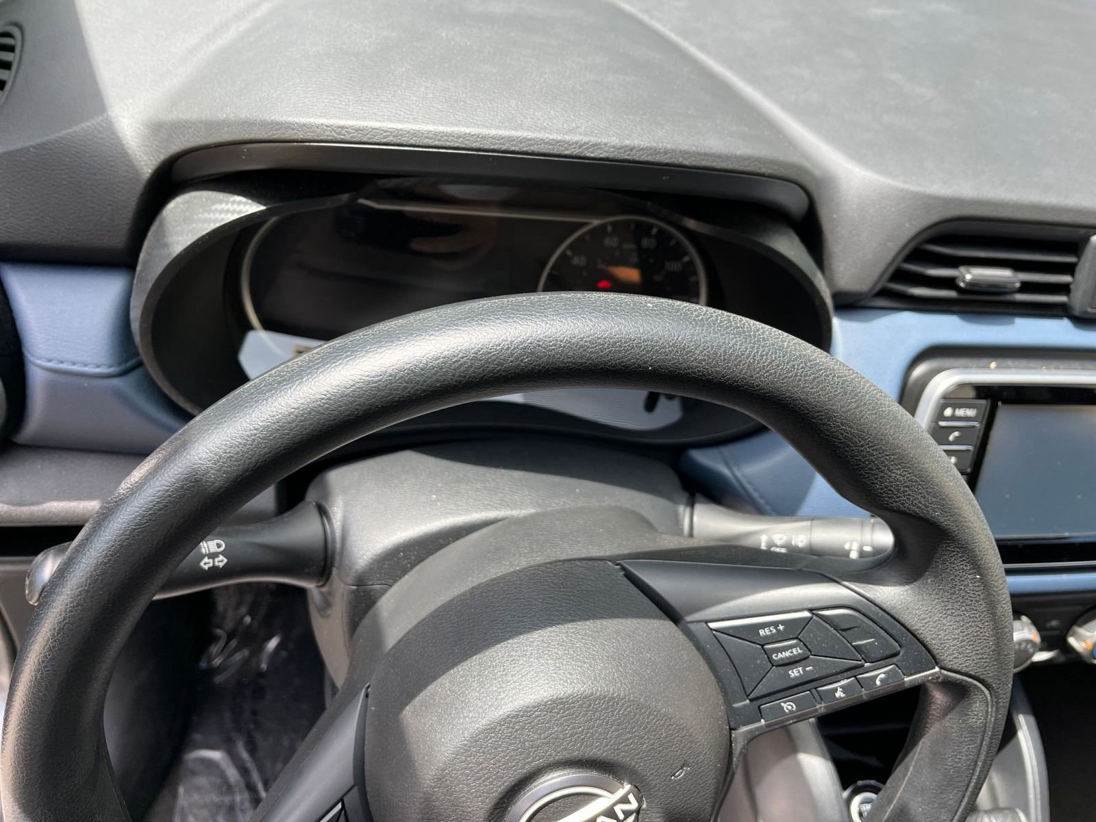 Used 2025 Nissan Versa SV image 29