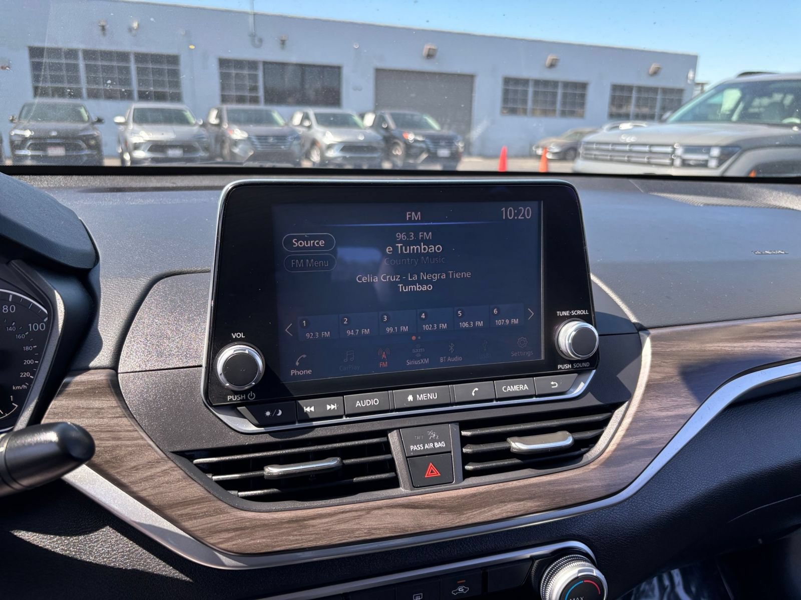 Used 2025 Nissan Altima 2.5 SV FWD image 20