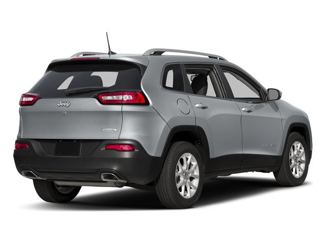 Used 2018 Jeep Cherokee Latitude Plus image 2