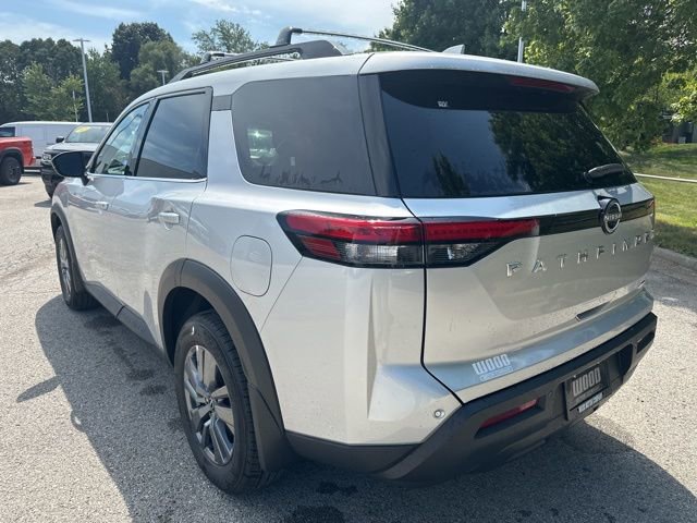 New 2025 Nissan Pathfinder SV w/ Cargo Package image 6