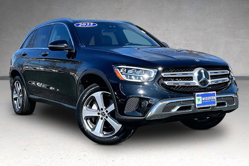 Used 2022 Mercedes-Benz GLC 300 4MATIC w/ Premium Package Lite image 3