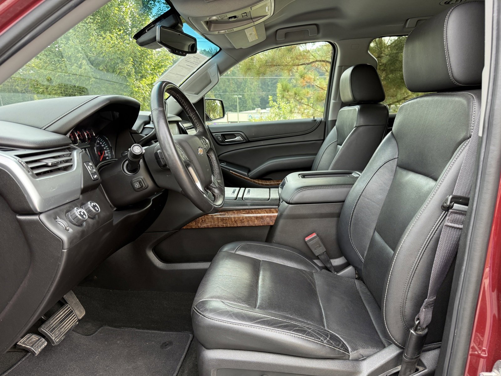 Used 2017 Chevrolet Suburban Premier image 32