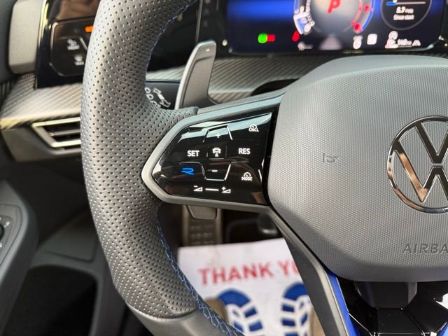 Used 2025 Volkswagen Golf R Black Edition image 20