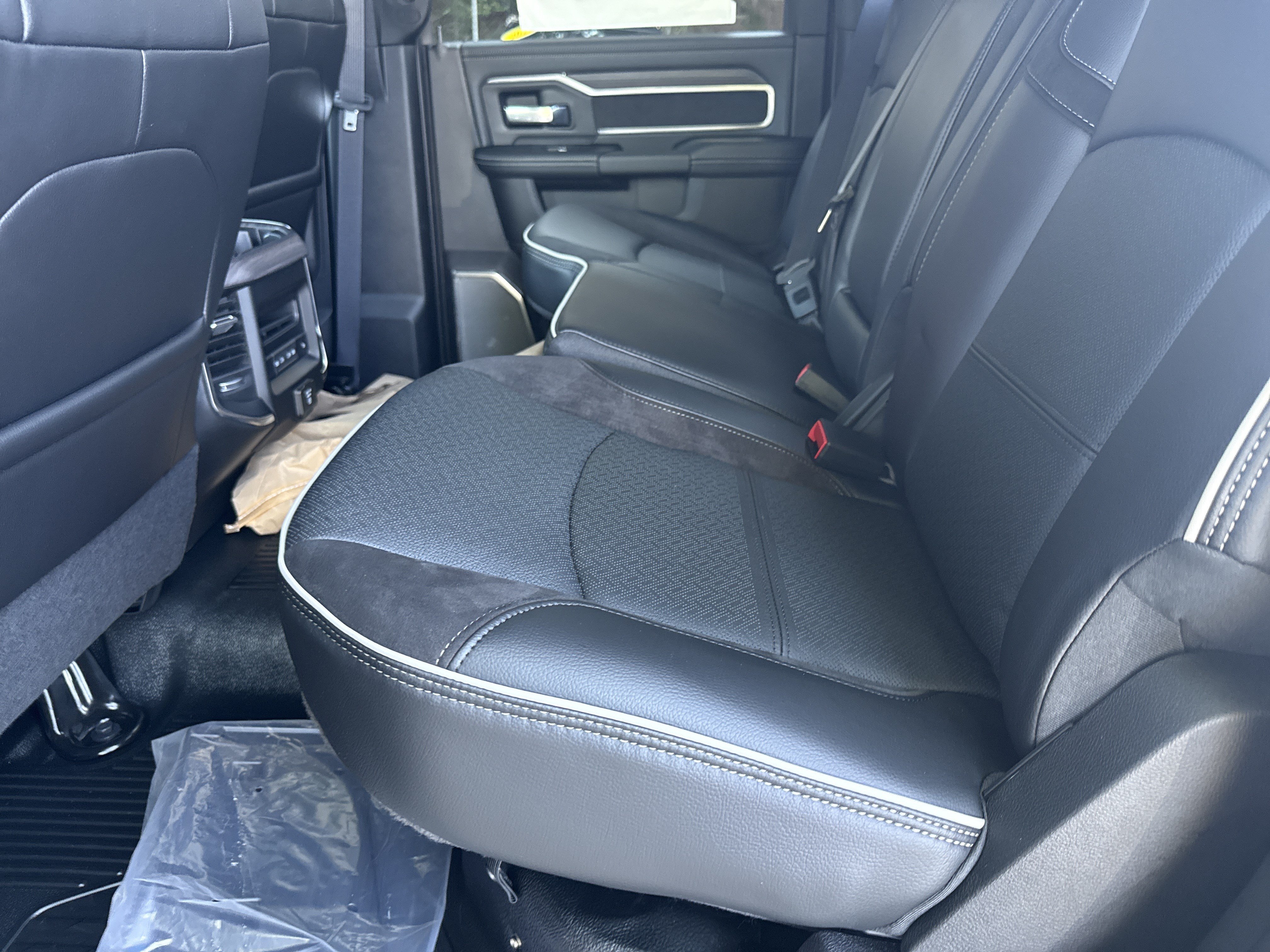 New 2026 RAM 5500 4x4 Crew Cab w/ Laramie Trim Package image 21