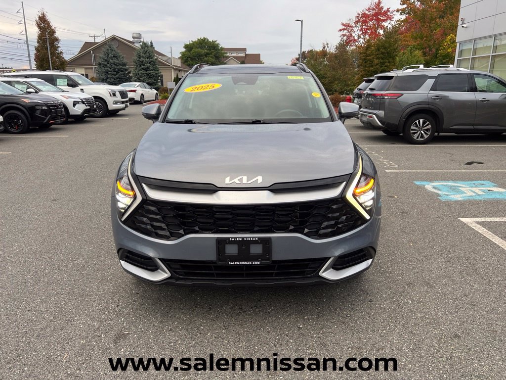 Used 2025 Kia Sportage EX w/ Premium Package AWD/4WD image 2